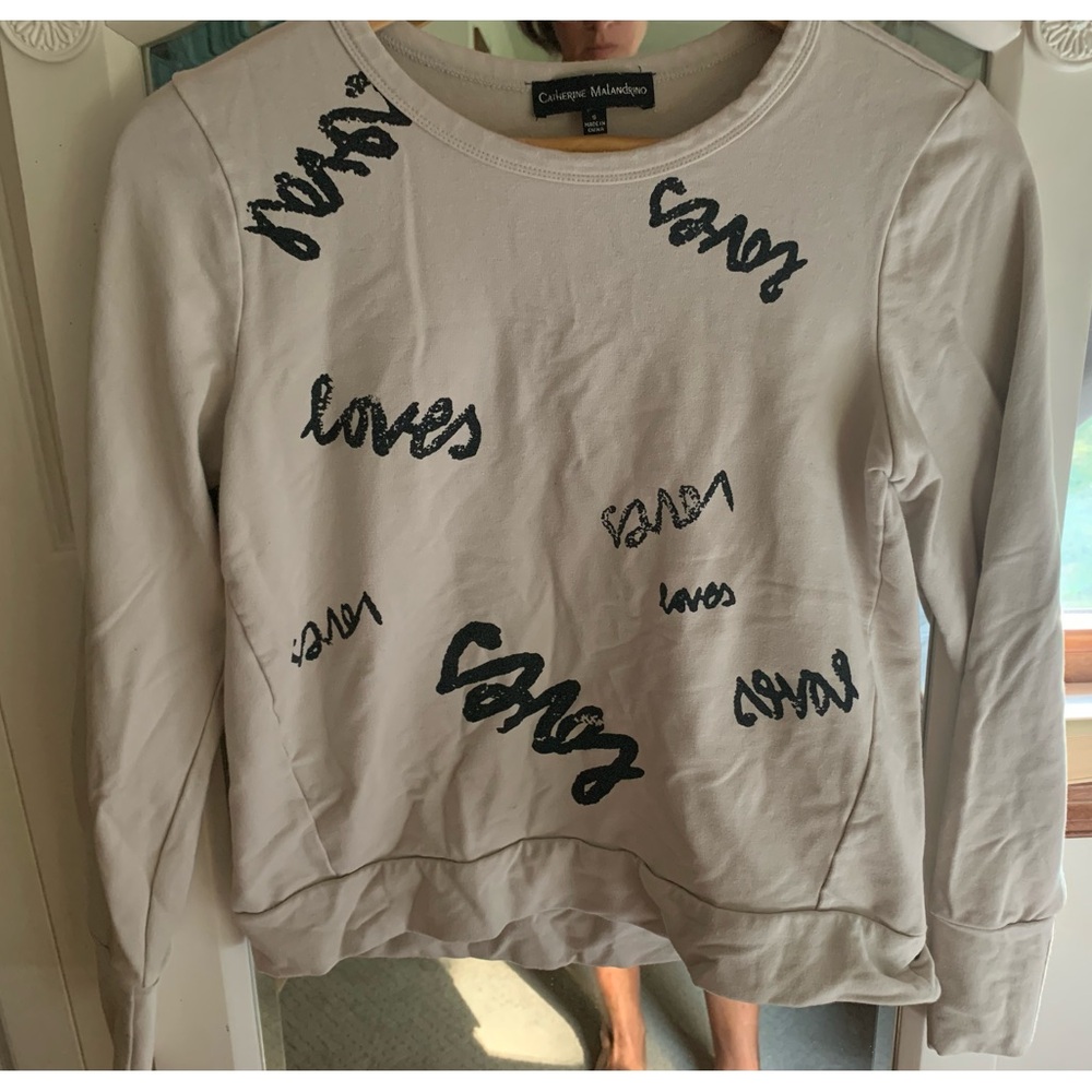 Minimalist Crewneck, pullover ivory tan size small love print black